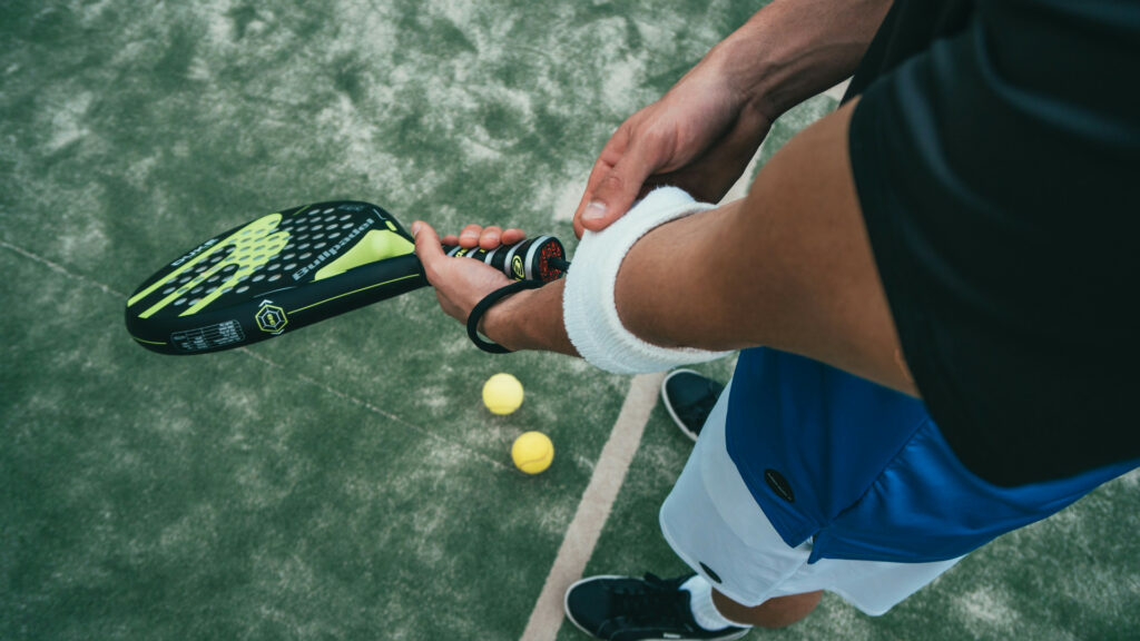 Comment bien choisir sa première raquette de tennis ?